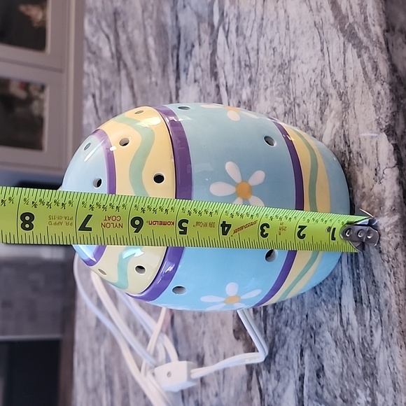 Scentsy Easter Egg Full Size wax warmer/ nightlight. Retired - Picture 15 of 16
